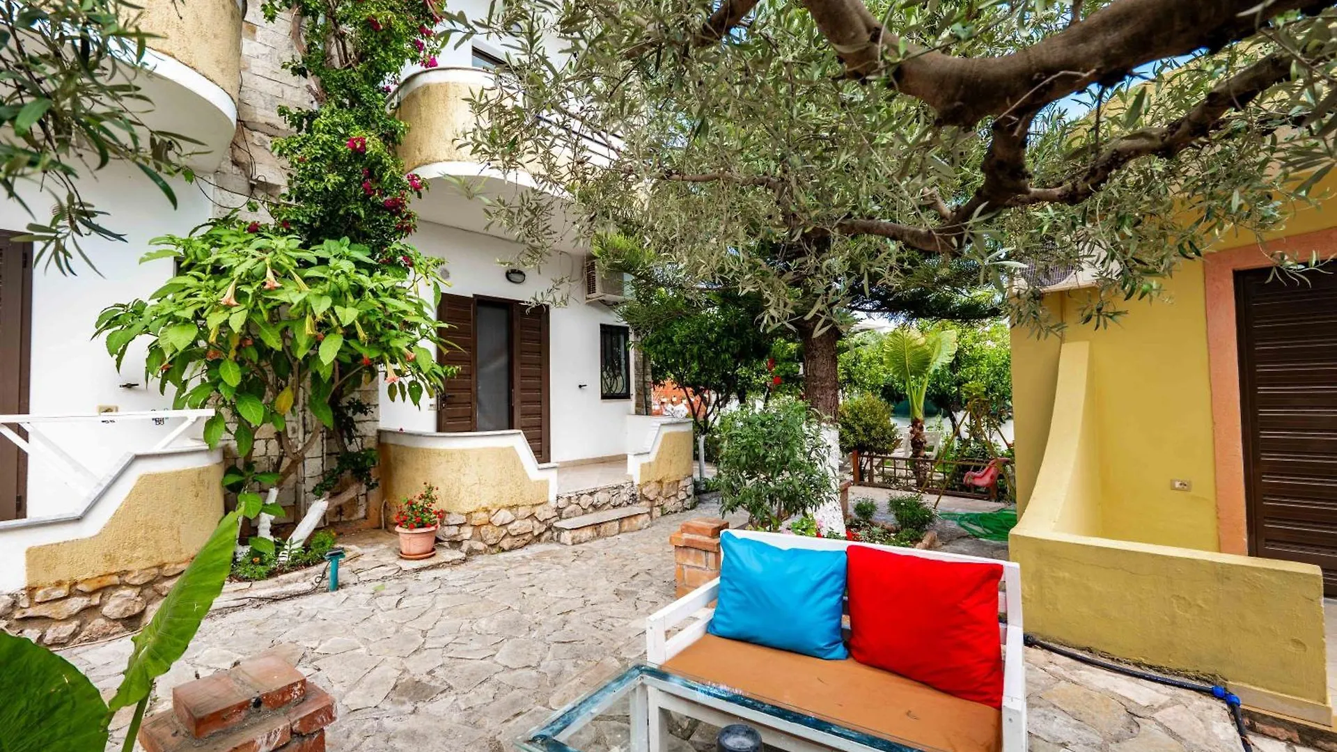 Flower Garden Villa Ksamil