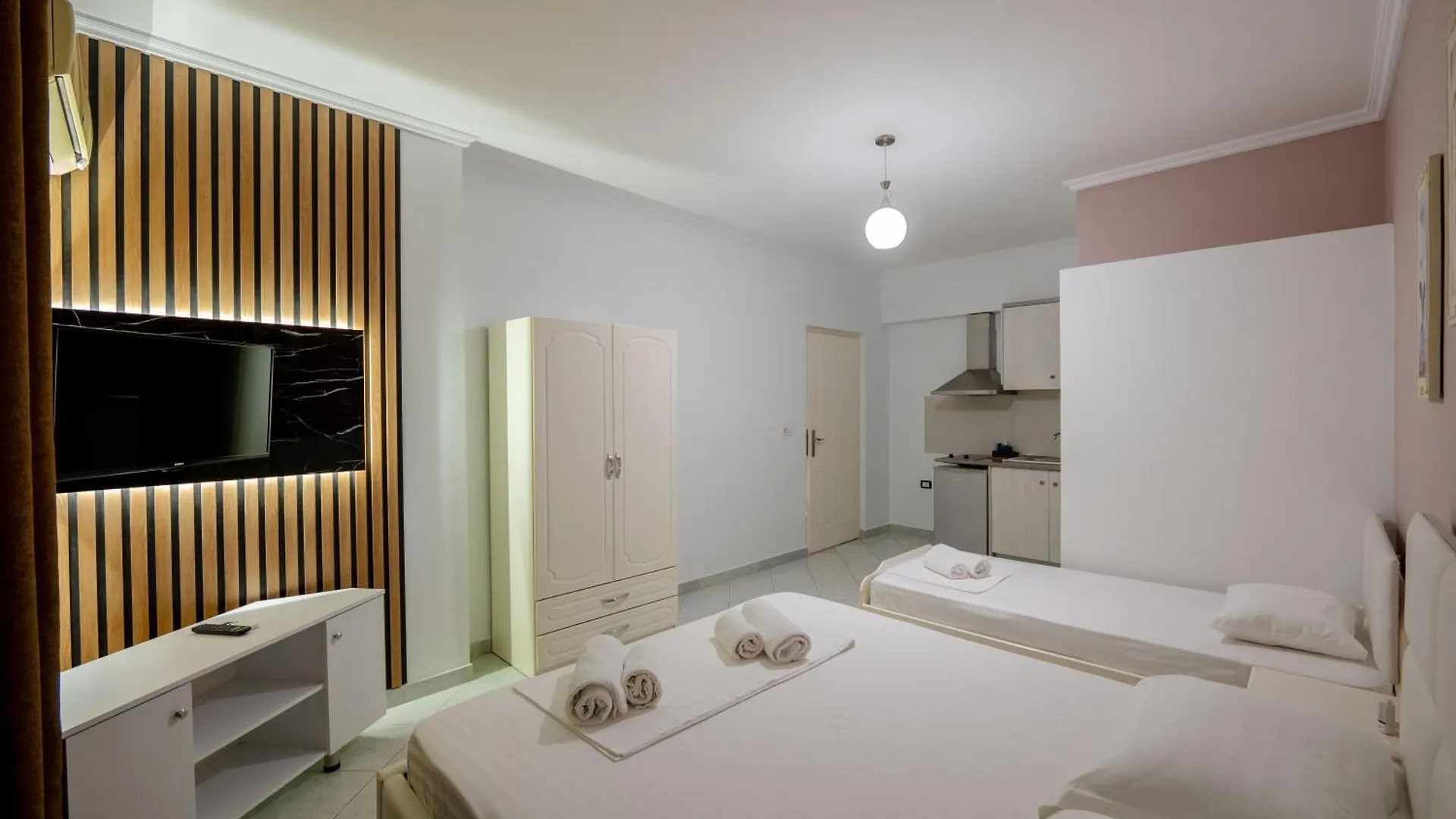 Apartment Flower Garden Villa Ksamil Albania