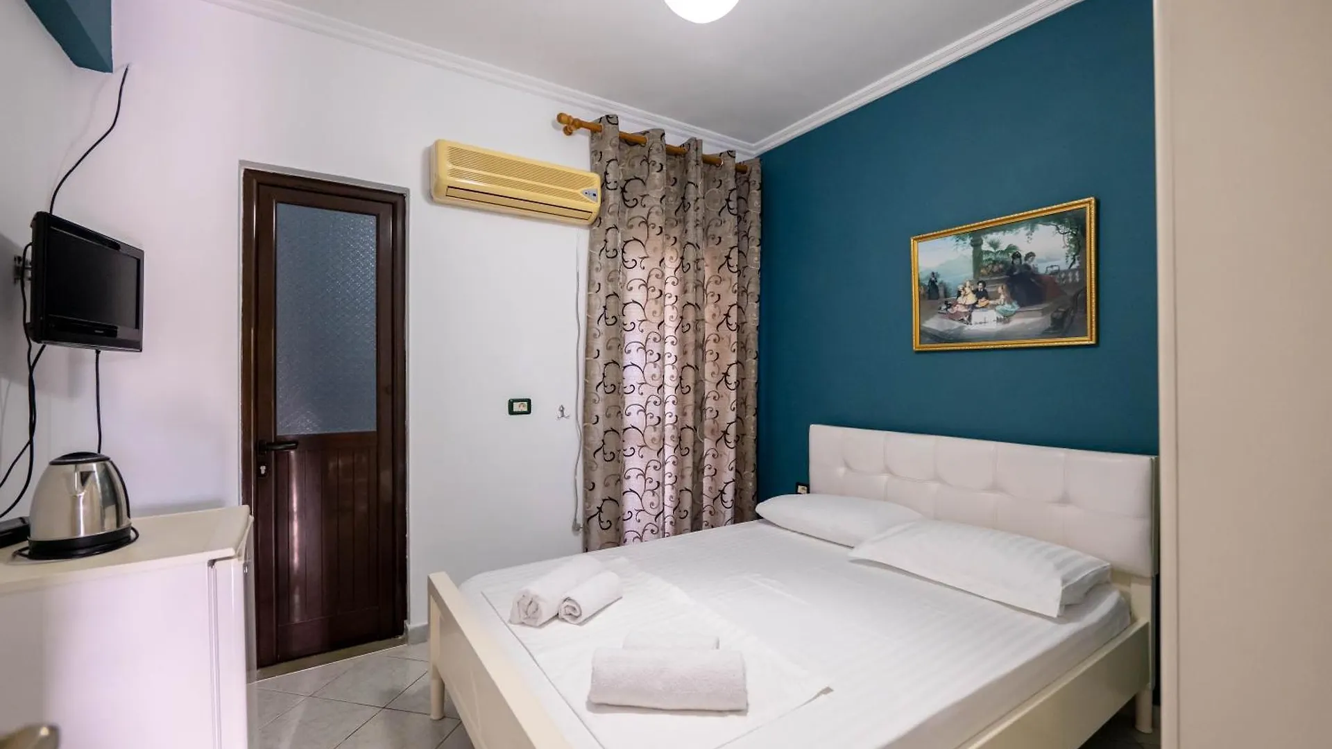 Flower Garden Villa Ksamil Apartment