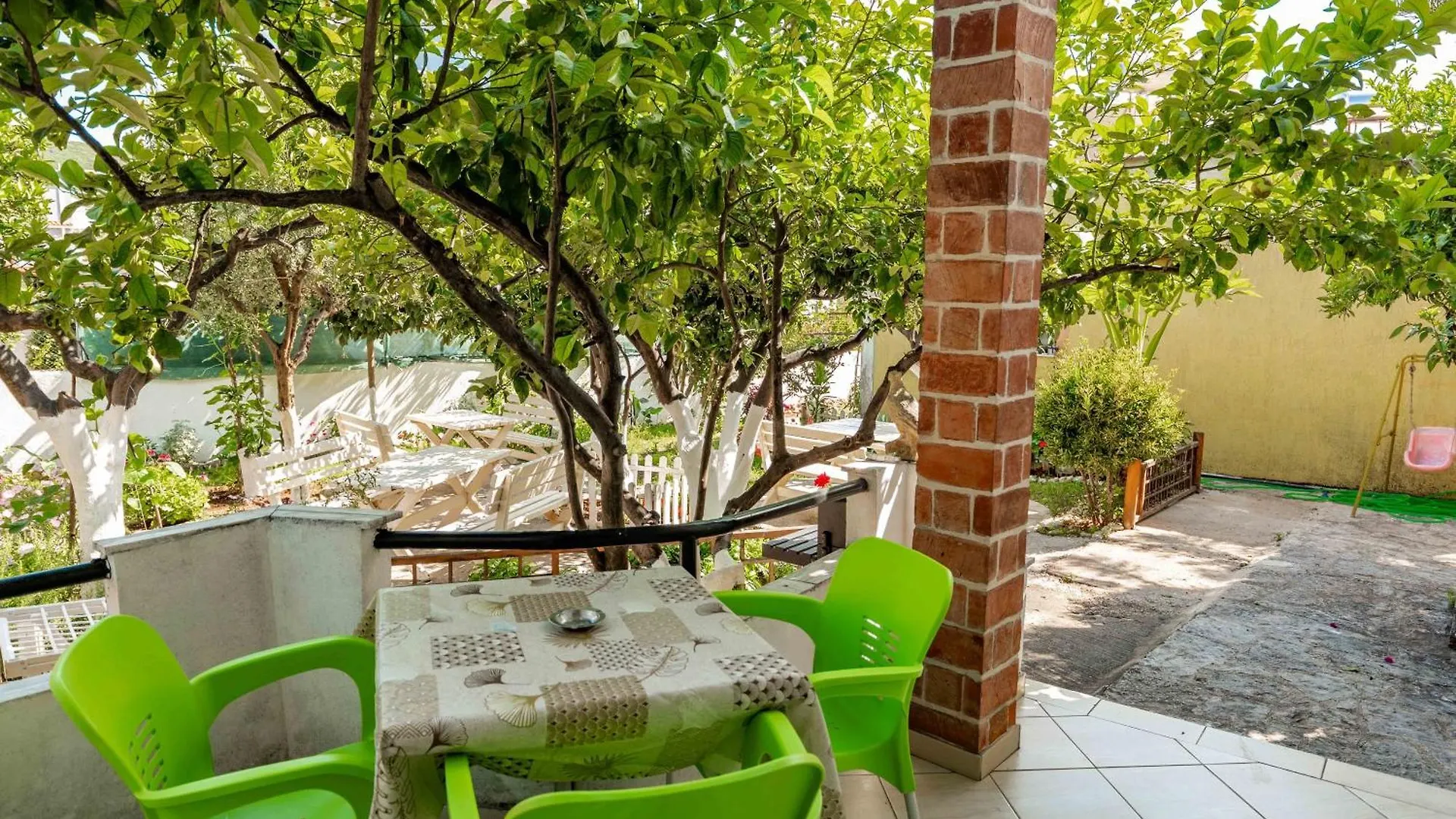 Apartment Flower Garden Villa Ksamil
