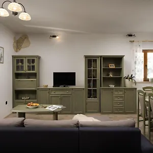 https://enia.in-istria.net