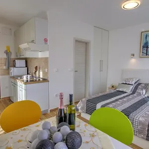 https://studio-apartment-margarita.in-istria.net