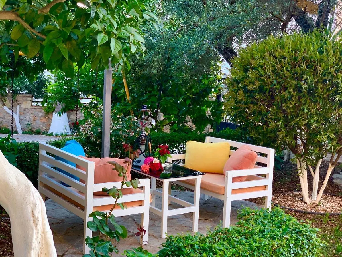 Flower Garden Villa Ksamil Apartment