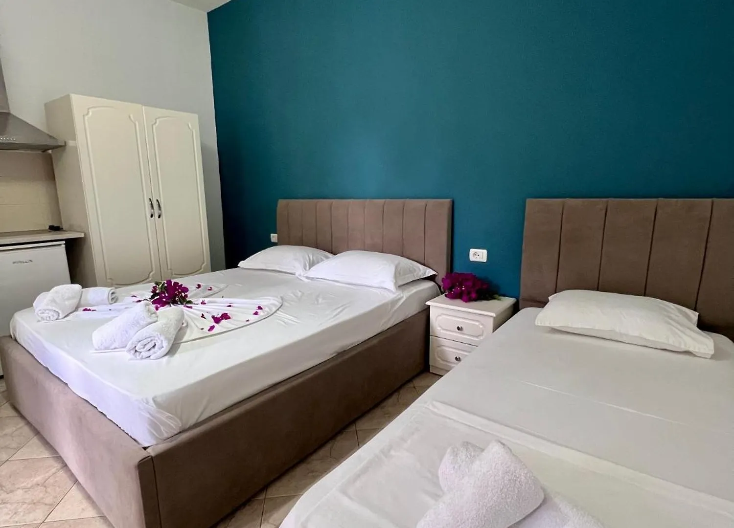 Flower Garden Villa Ksamil Apartment