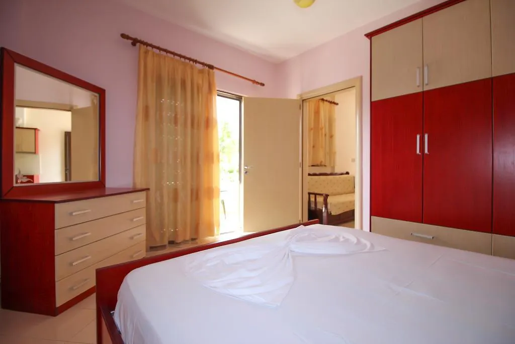 Flower Garden Villa Ksamil Apartment